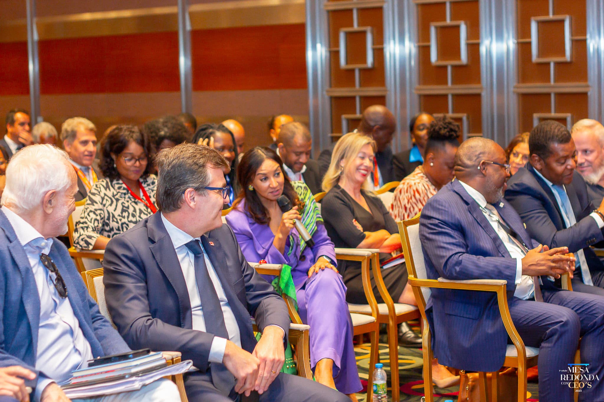 Mesa Redonda com CEOs – O Líder do Futuro